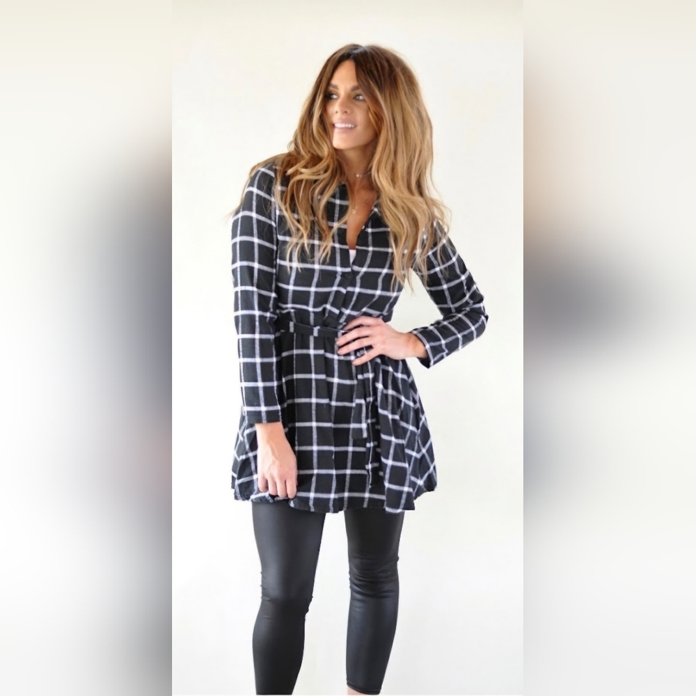 Black & White Plaid Flannel Shirt Dress Size M - Picture 2 of 2